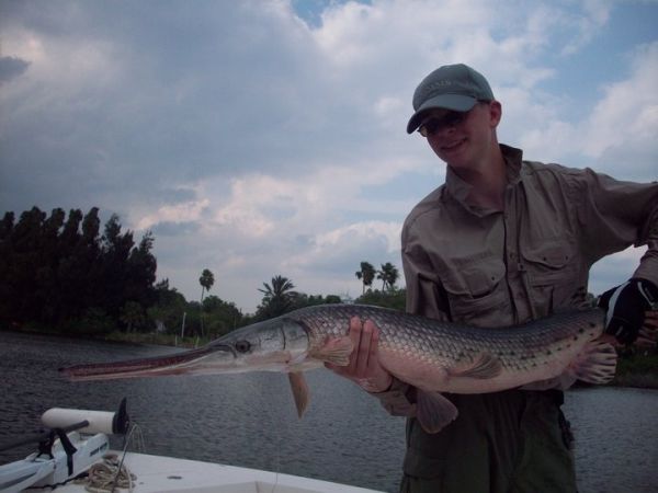 Fishing for longnose gar in Upstate NY with hook-less, rope flies: There's  nothing quite like it 