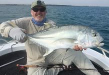 Richard Carter 's Fly-fishing Image of a Trevally - Brassy – Fly dreamers 