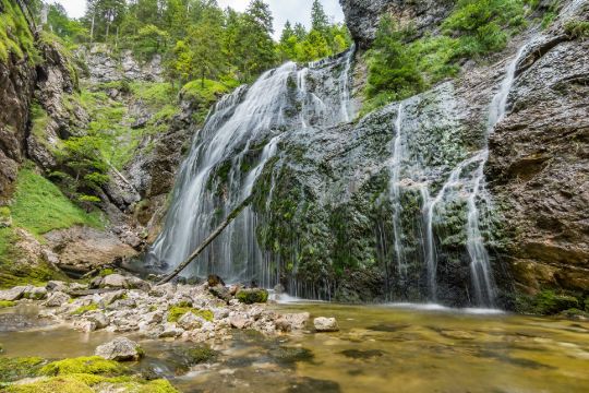 Waterfall in Austria! http://upvir.al/ref/L2983863 | Fly dreamers