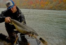  Fotografía de Pesca con Mosca de touladi por Christopher Finitz – Fly dreamers