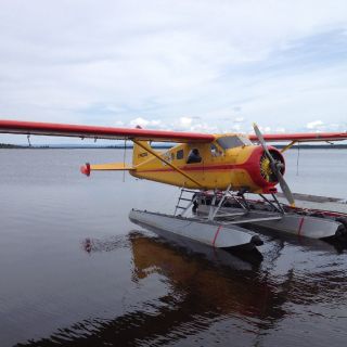 1951 refurbished Beaver Floatplane (like new) - just 40 minute flight to Igloo Lake lodge from Goose Bay.