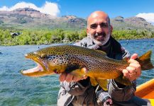  Salmo trutta – Gran Situación de Pesca con Mosca – Por Diego Morosoly