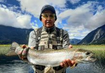  Fotografía de Pesca con Mosca de Trucha arcoiris por Matapiojo  Lodge | Fly dreamers