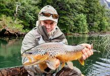  Imagen de Pesca con Mosca de Trucha marrón por Matapiojo  Lodge | Fly dreamers