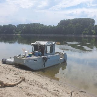 This is a special boat we have designed for shallow waters in Italy, Po river. That is amazing river for catfish, barbels etc. Lovely area, nice people, great fishing. 
