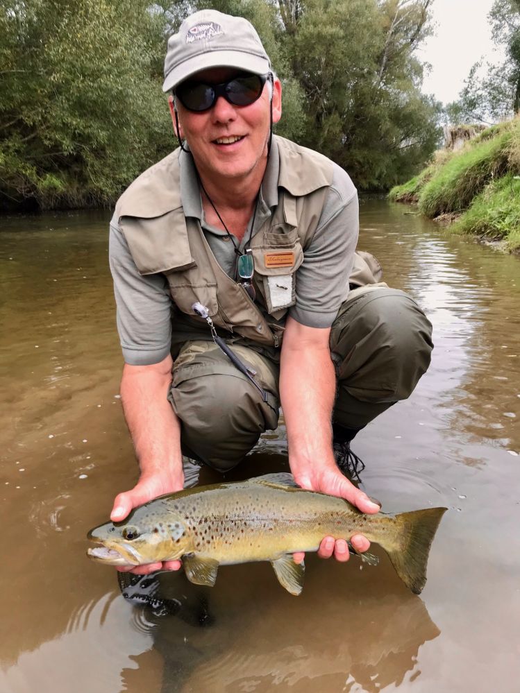 Client Steve (UK)
Fiordland Large Brown Trout
South Island 
New Zealand
Guide: Chris Reygaert